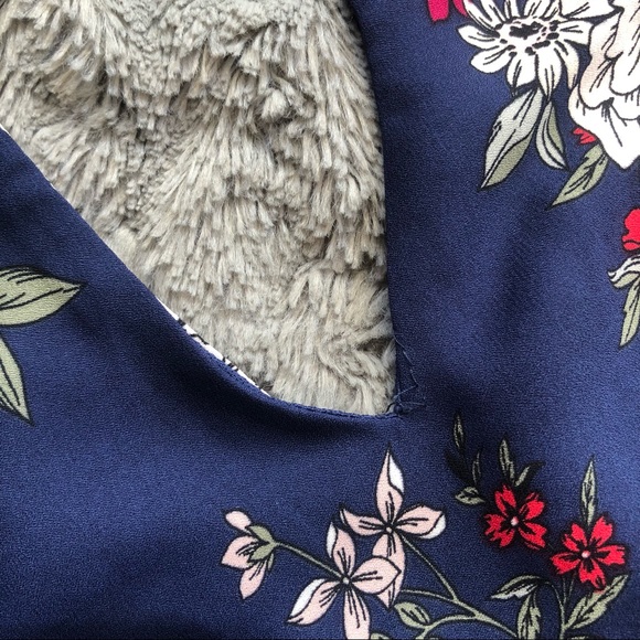 Francescas Collections Miami Navy Floral Choker Neck Cutout Dress Size M - Picture 5 of 11